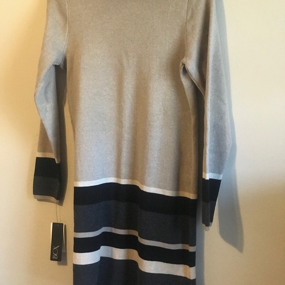 Beautiful sweater - Picture 4 of 7